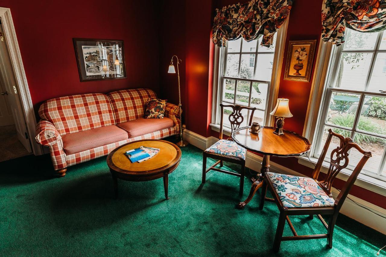 The Rochester Inn Sheboygan Falls Ngoại thất bức ảnh
