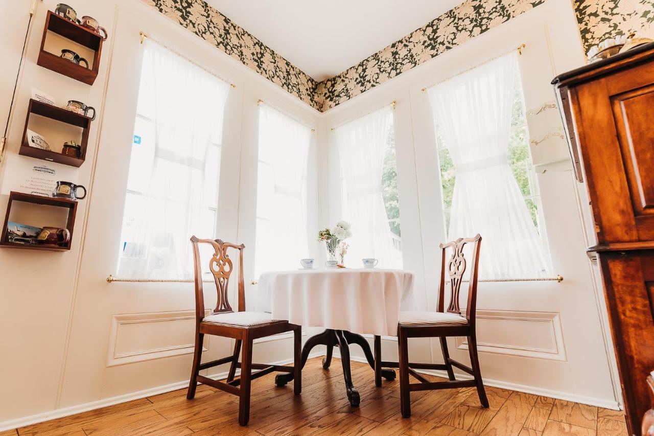 The Rochester Inn Sheboygan Falls Ngoại thất bức ảnh